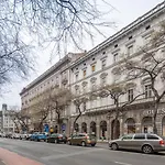 Luxurious 2min Walk To Basilica Apartament *
