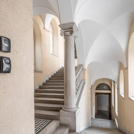 Luxurious 2min Walk To Basilica Apartament