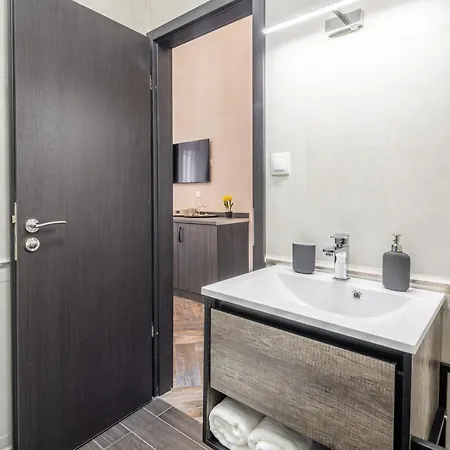 Luxurious 2min Walk To Basilica Apartment *