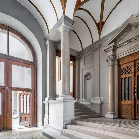 Luxurious 2min Walk To Basilica * Budapest