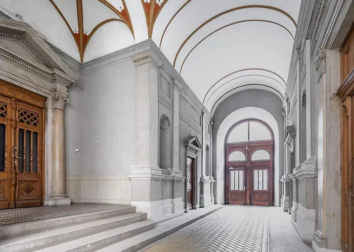 Luxurious 2min Walk To Basilica